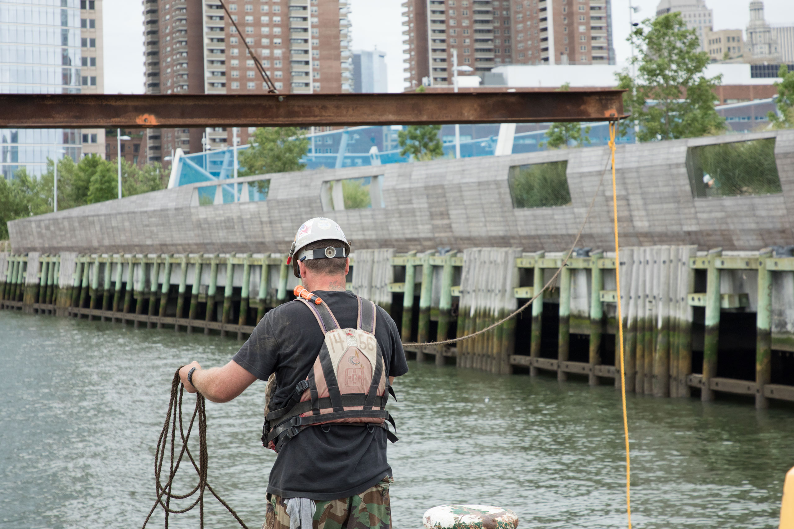 Oyster gabion installation in Tribeca for habitat enhancement at Hudson River Park