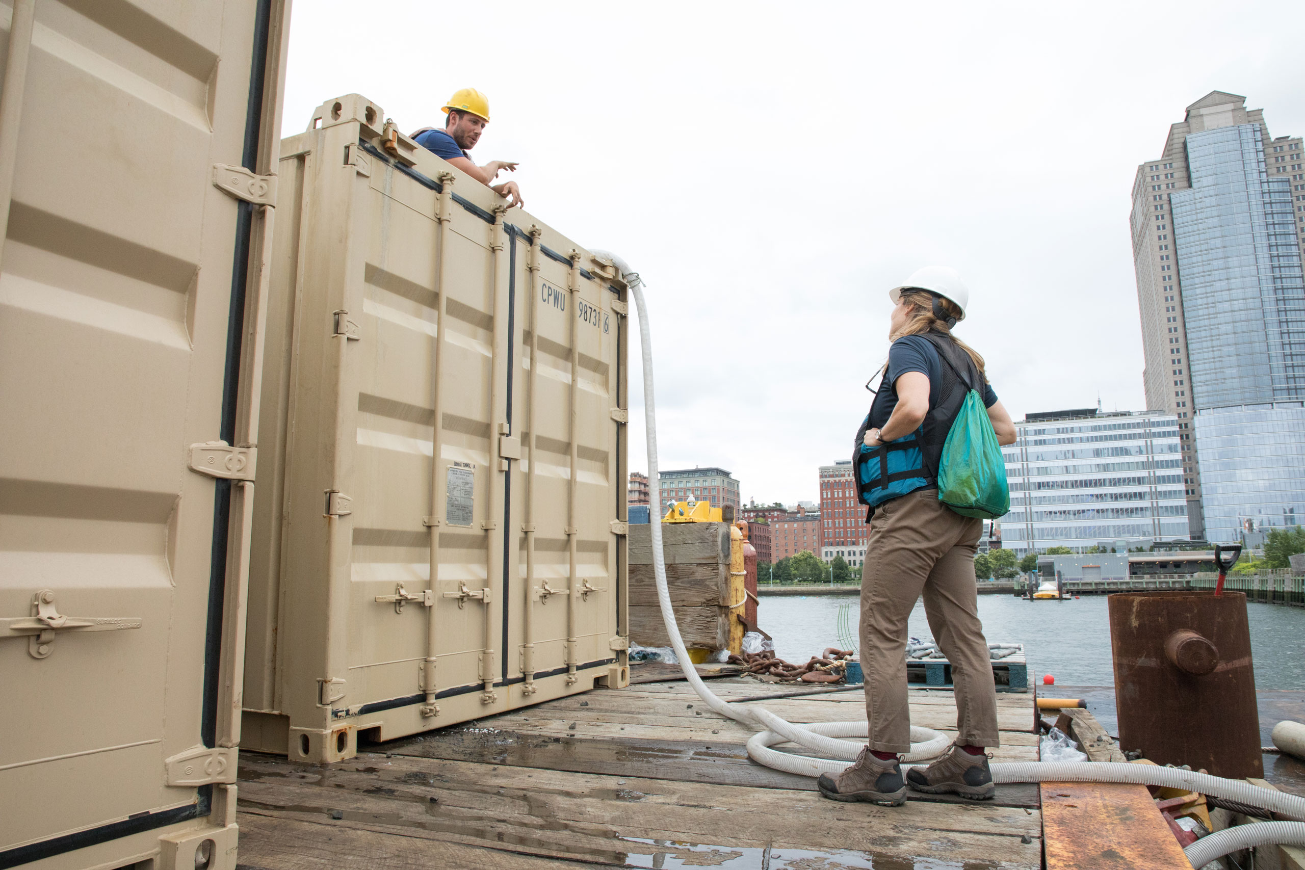 HRPK River Project educator leads the oyster gabion installation in Hudson River Park Tribeca Habitat Enhancement Project